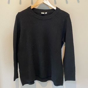 GAP | black long sleeve crewneck sweater | size medium